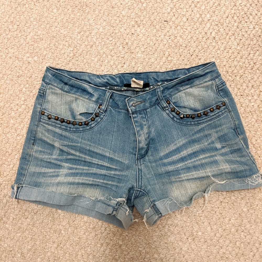 Akira Jean Shorts - Medium